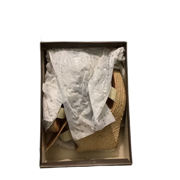 CORSO COMO Beige GOLD Wedge DECOY Heel -Size 6.5 - Picture 4 of 16